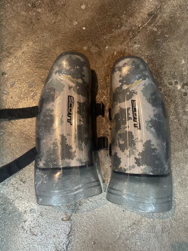 Used One Size Fits All Scott Shin Guard