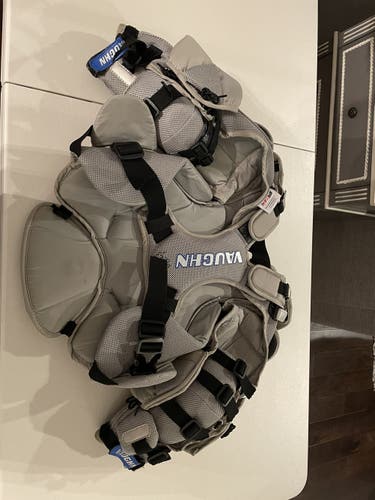 Used Vaughn Velocity ve8 junior Goalie Chest Protector