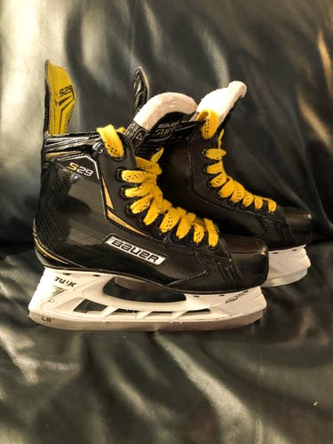 Bauer Supreme S29 Hockey Skates Size 4 D
