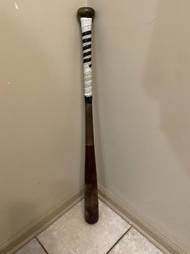 33” 30oz. Brett Bros Composite Wood Bat