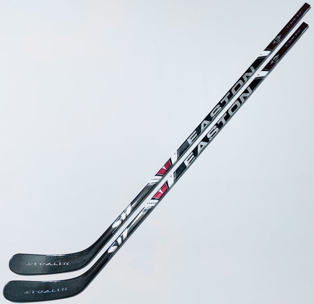 Spajane Hokejky - Popis zdola hore: 13..EASTON STEALTH CX-lavy ohyb E3-flex  85-163cm-49euro 14.EASTON STEALTH CX-lavy ohyb E3-flex 85-161cm-49euro 15. EASTON Synergy HTX-lavy ohyb E3-flex 100-161cm- 49euro 16.EASTON Synergy HTX-lavy  ohyb E3-flex 85