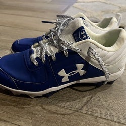 New Under Armour Molded Baseball Cleats