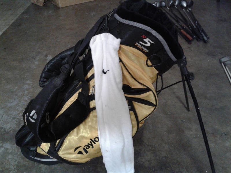 TaylorMade R5 Hundred Series キャディバッグ TaylorMade R5 Hundred Series Golf Bag 6 Way Black & Yellow