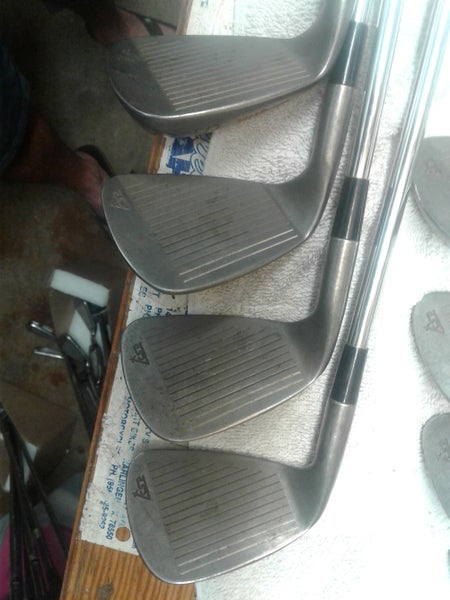 Wilson 1200 Ge 4i-9i, PW and SW Golf Iron Set (8 Clubs) - Steel Shafts
