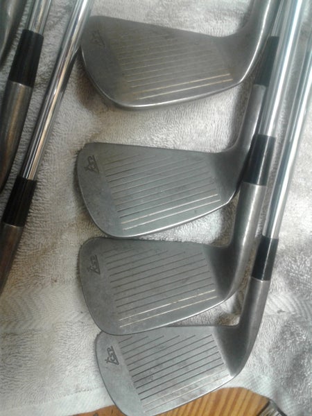 Wilson 1200 Ge 4i-9i, PW and SW Golf Iron Set (8 Clubs) - Steel Shafts