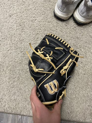 Pitcher's 12" A2000 Baseball Glove