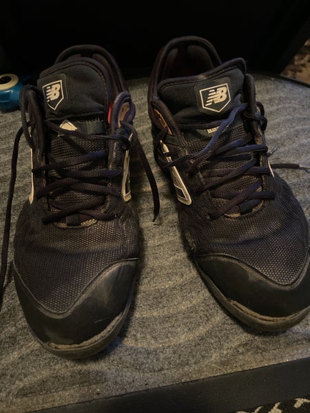 Black Men's Metal Low Cut