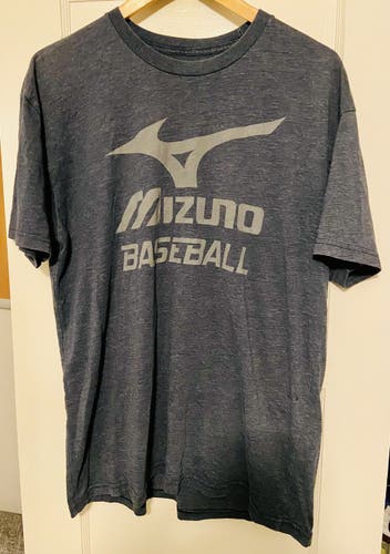 Mizuno baseball T shirt XL