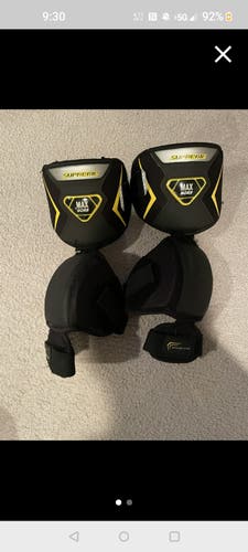 Bauer supreme goalie knee pads