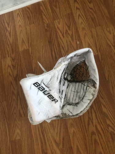 Bauer 1x goalie glove