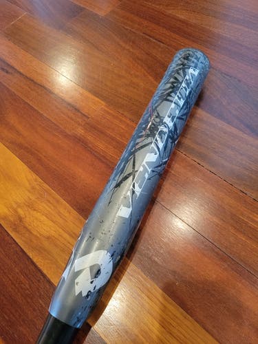 Bat Used DeMarini Composite Vendetta (-13) 16 oz 29"