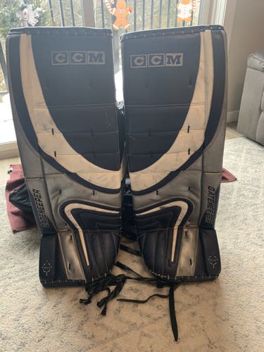 CCM Gatekeeper Pro Leg Pads