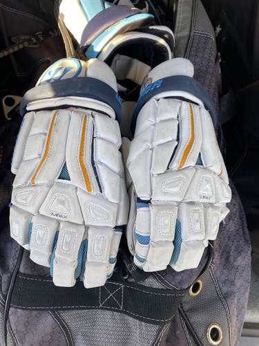 Used Warrior Nemesis Goalie Gloves