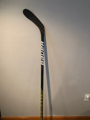 Hockey Stick Senior Used Left Hand Bauer Supreme UltraSonic Toe Pattern