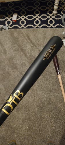 Bat New BBCOR Certified 2022 Dovetail Wood DT110-SD (-3) 30 oz 33"