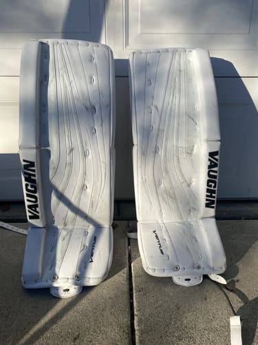 Goalie Leg Pads Used 30" Vaughn Ventus SLR2 Pro Stock