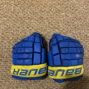 Bauer 11"  Nexus 800 Gloves