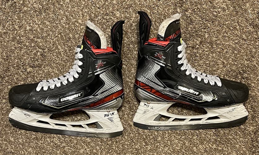 Senior Bauer Regular Width  Size 9.5 Vapor 2X Pro Hockey Skates