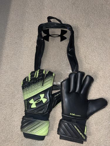 New Under Armour Goalie Gloves Magnetico Size 7