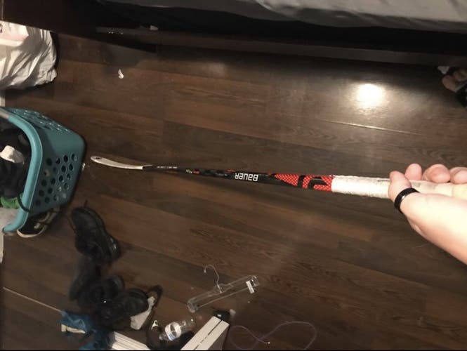 Senior Left Hand Mid Pattern Pro Stock Vapor FlyLite Hockey Stick