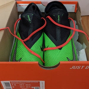 Green Cleats Used Size 7.5 (Women's 9) Nike phantom vision