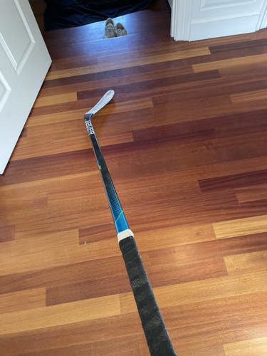 Hockey Stick Intermediate Used Right Handed Bauer Nexus Geo Toe Pattern