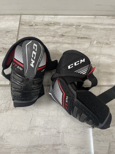 Used Medium CCM JetSpeed FT370 Elbow Pads