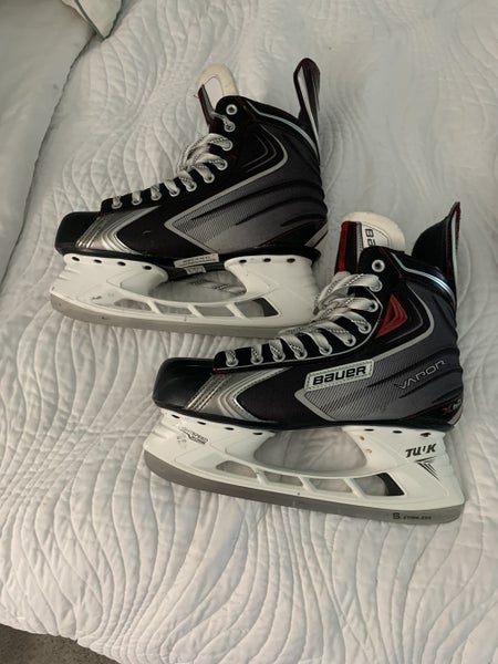 Senior Bauer Regular Width Size 10.5 Vapor X60 Hockey Skates