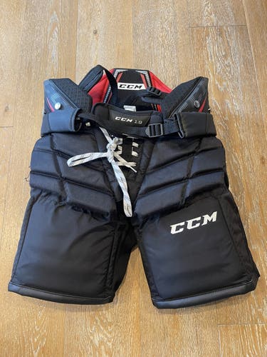 CCM 1.9 Intermediate Goalie pant size small