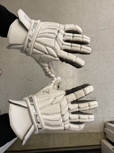 Used True 13" Zerolytes Lacrosse Gloves