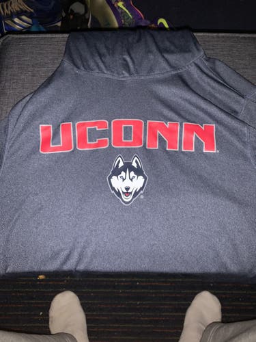 UConn long sleeve hoodie shirt