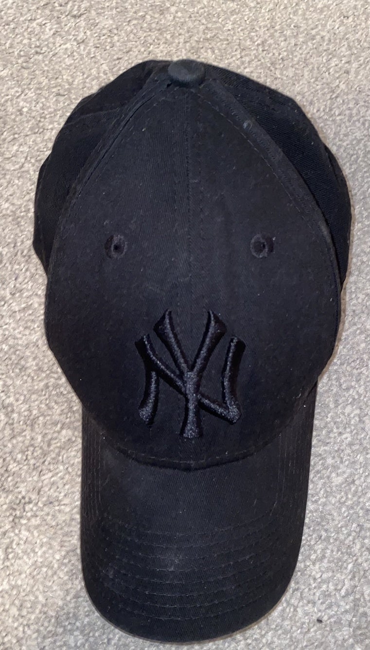 Moma NY Yankees Baseball Cap by New Era | 7 1/2 | Wool