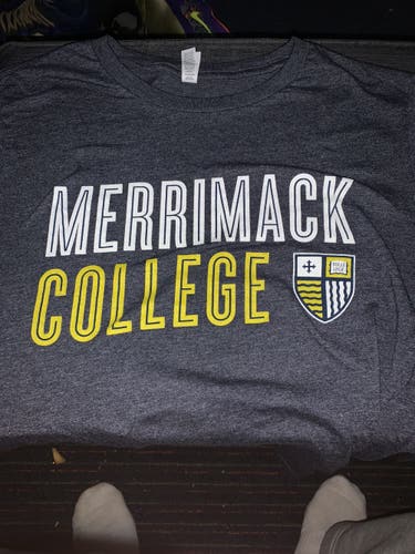Merrimack College Long sleeve shirt L