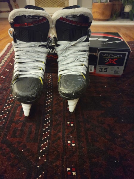 Hockey Skates Junior Used Bauer Vapor 2X Regular Width Size 3.5