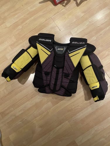 Used Small Bauer Pro Stock Supreme UltraSonic Goalie Chest Protector