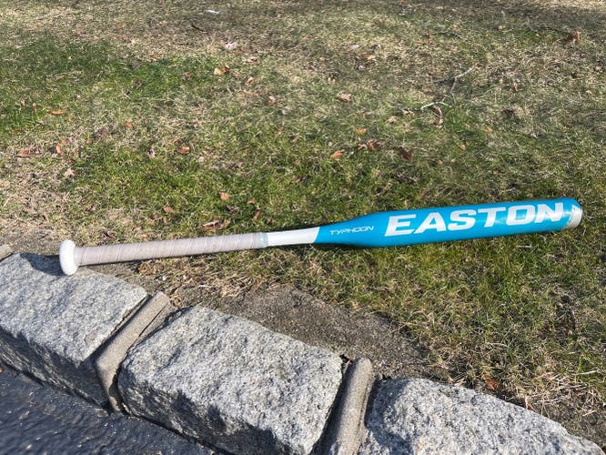 Used Alloy (-11) 21 oz 32" Typhoon Fastpitch Bat EXCELLENT