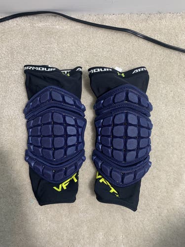 Large Under Armour VFT Sleeves Arm Pads