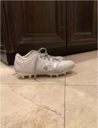 Used Men’s 7.0 Under Armour Cleats