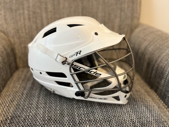 Like New Cascade CPV-R Helmet Size M/L