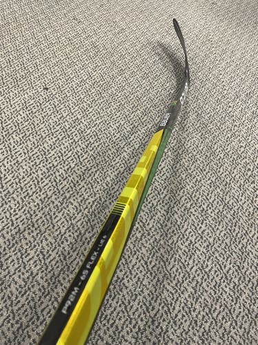 Bauer Supreme Ultrasonic P92M curve 65 Flex right hand stick