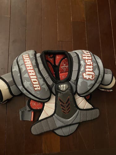 Ice Hockey Shoulder Pads