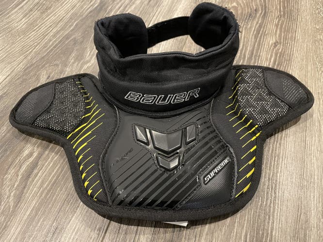 Youth hockey goalie neck guard