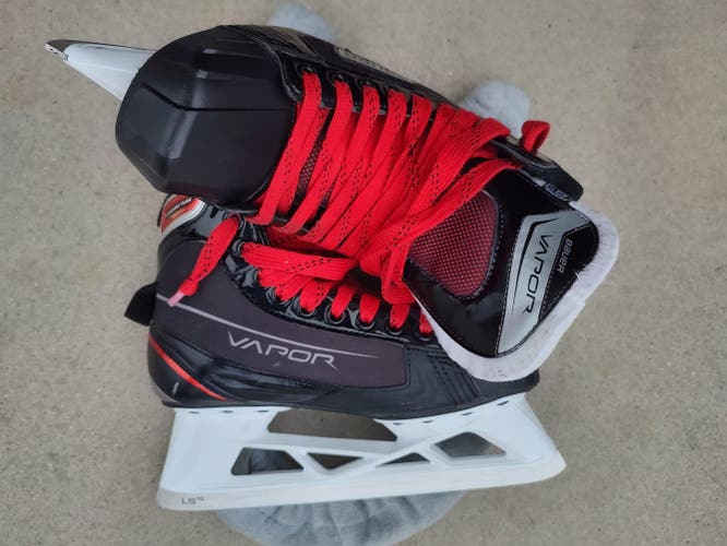 Hockey Goalie Skates Senior Used Bauer Vapor X700 Regular Width Size 7.5