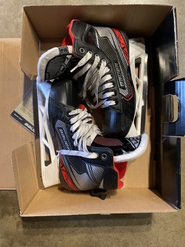 Hockey Goalie Skates Senior Used Bauer Vapor X2.7 Regular Width Size 7