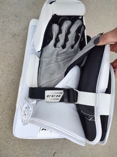 New CCM Full Right E4.9