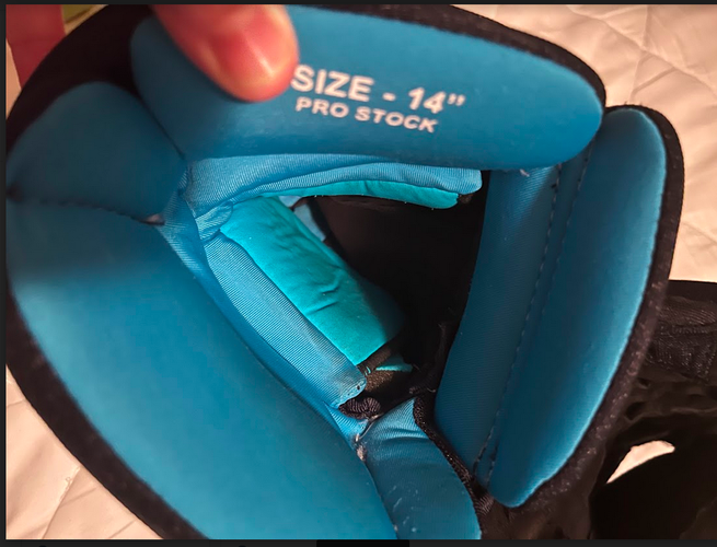 Gloves Used True Xc9 pro 14" Pro Stock