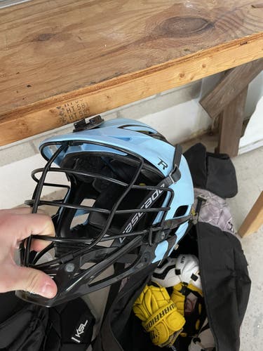 Player's Cascade R Helmet