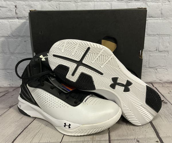 NEW Under Armour Mens Torch Athletic Basketball Shoes Size 4.5 Black White