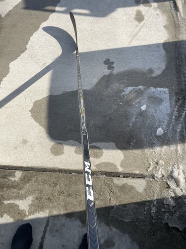 Senior Right Handed Toe Pattern  Super Tacks 2.0 Hockey Stick