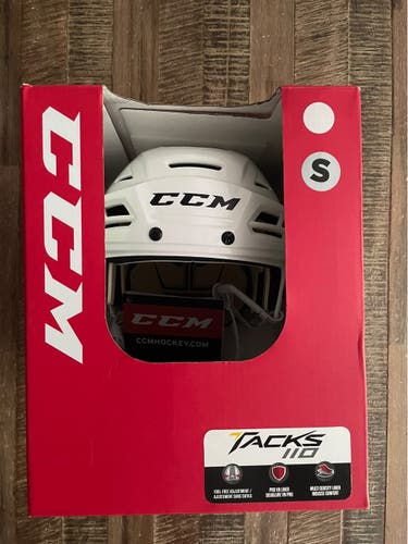 New Small CCM Tacks 110 Helmet White
